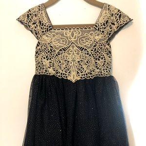 Girl’s Navy & Gold fancy dress, sz 4